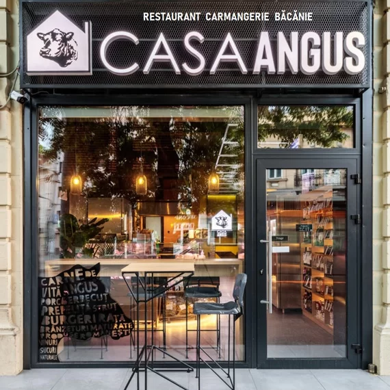 Casa Angus storefront